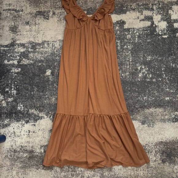 Caution of the wind dress - Picture 1 of 3
